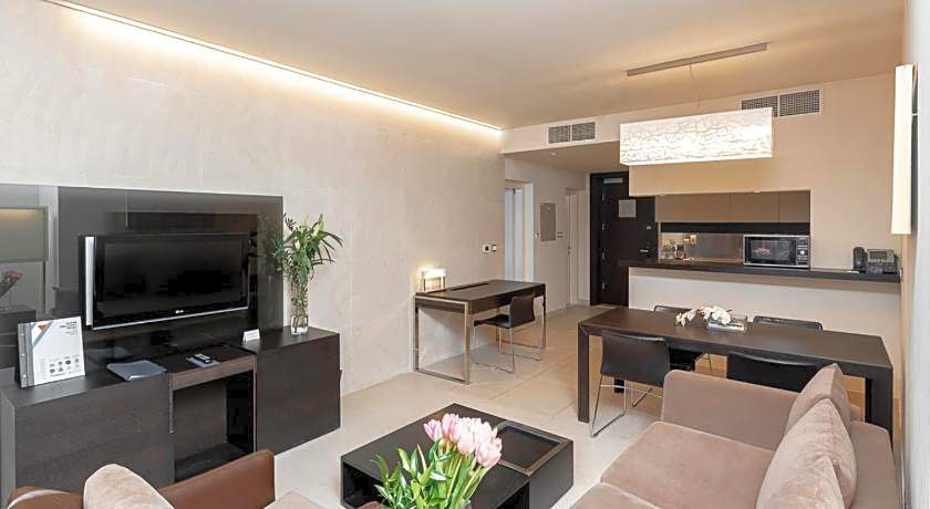 The Radisson Blu Residence, Dubai Marina