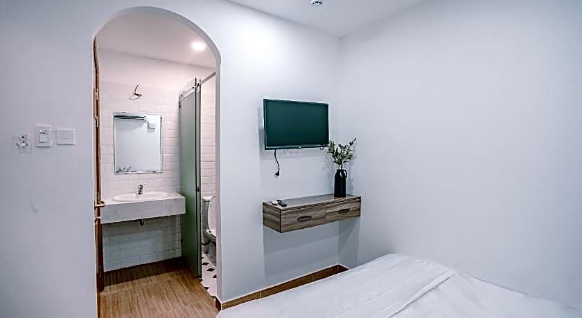 MINT HOTEL Q.1