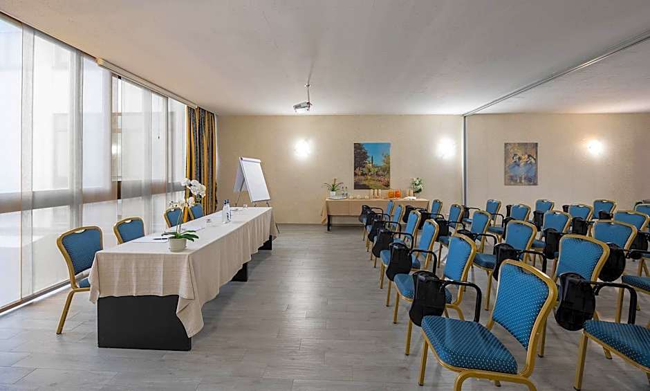 iH Hotels Milano Eur - Trezzano sul Naviglio