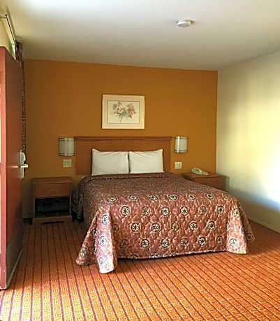 Deluxe Queen Room - Smoking