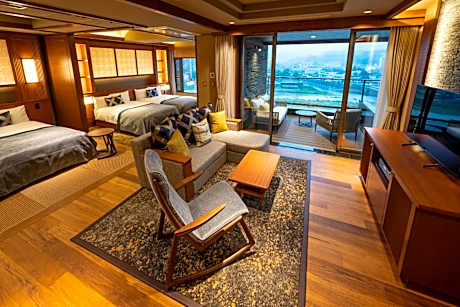 Suite with Spa Bath