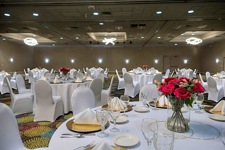 Holiday Inn Express Janesville-I-90 & US Highway 14 By IHG