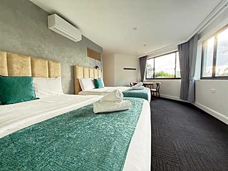 Deluxe Queen Room with Two Queen Beds