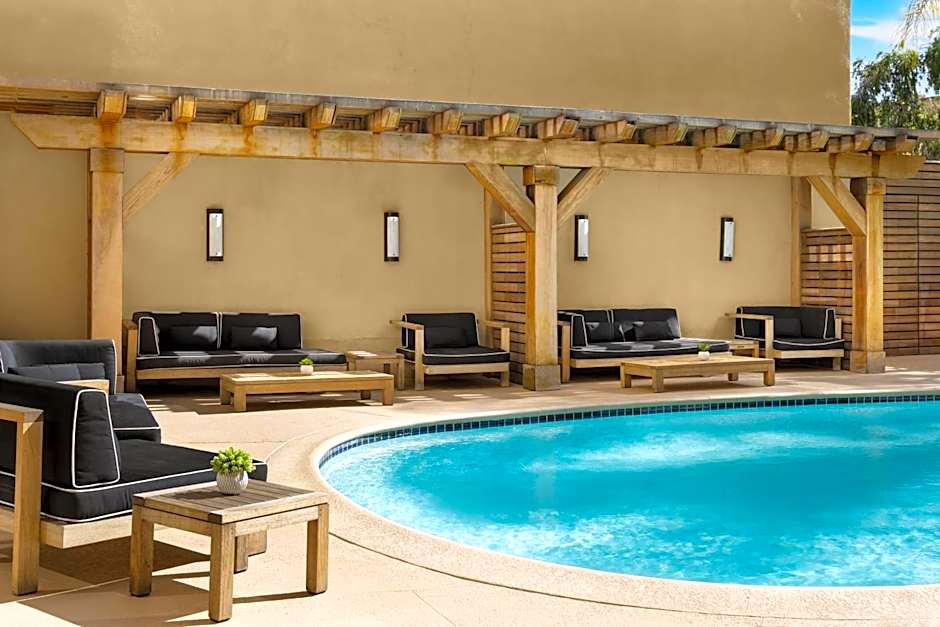 The Anza - A Calabasas Hotel