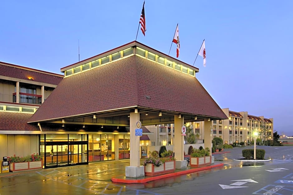 Red Lion Hotel Eureka