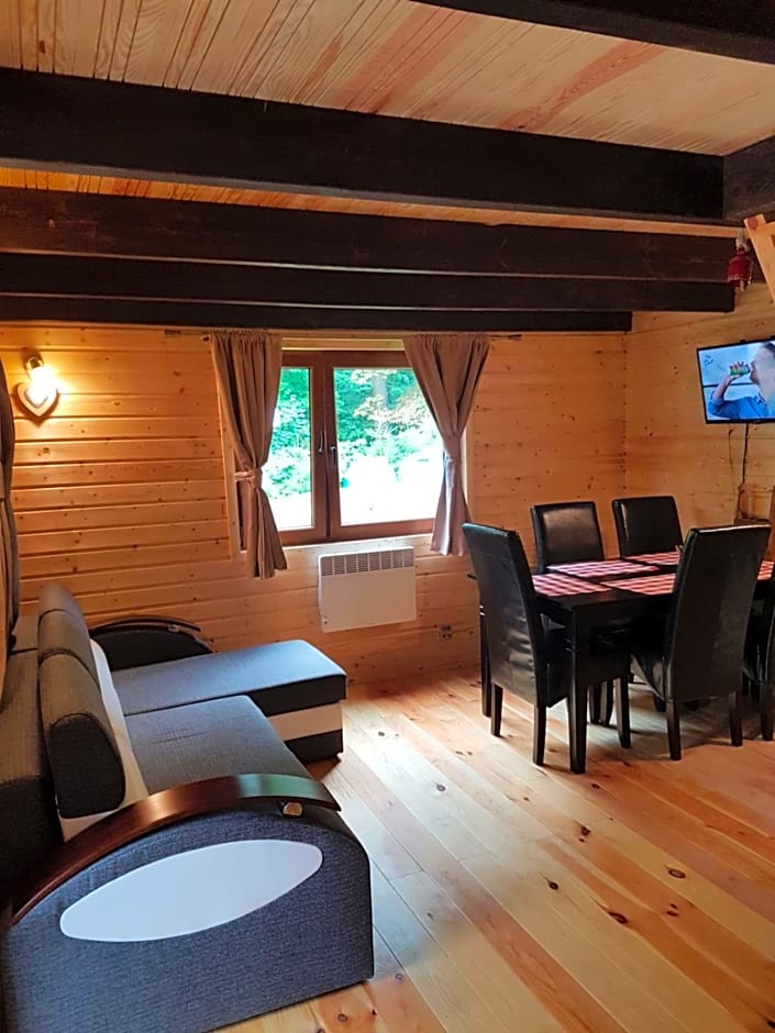 Domek pod śnieżką 1