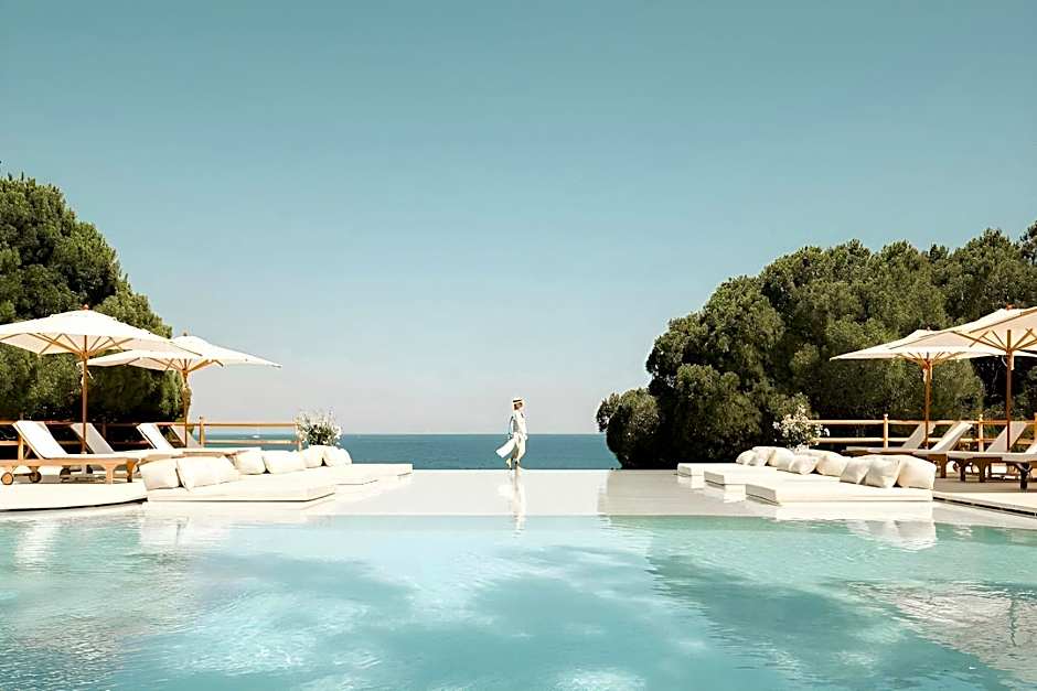 Perios Beach House - Adults Only