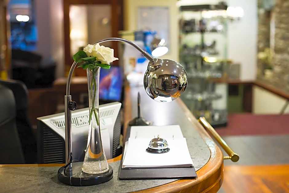 Whitewater Hotel & Spa