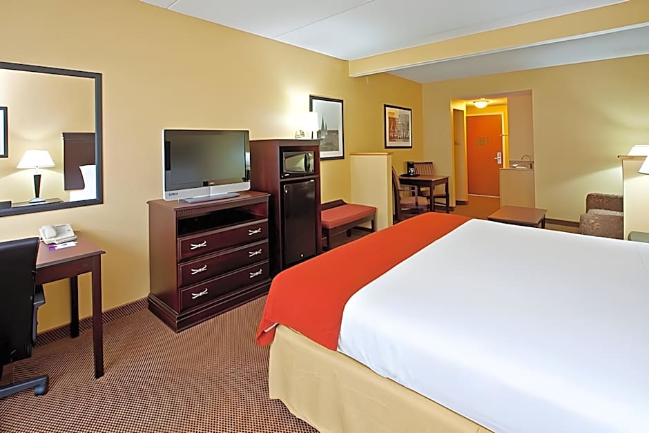 Holiday Inn Express Hotel & Suites Louisville South-Hillview By IHG