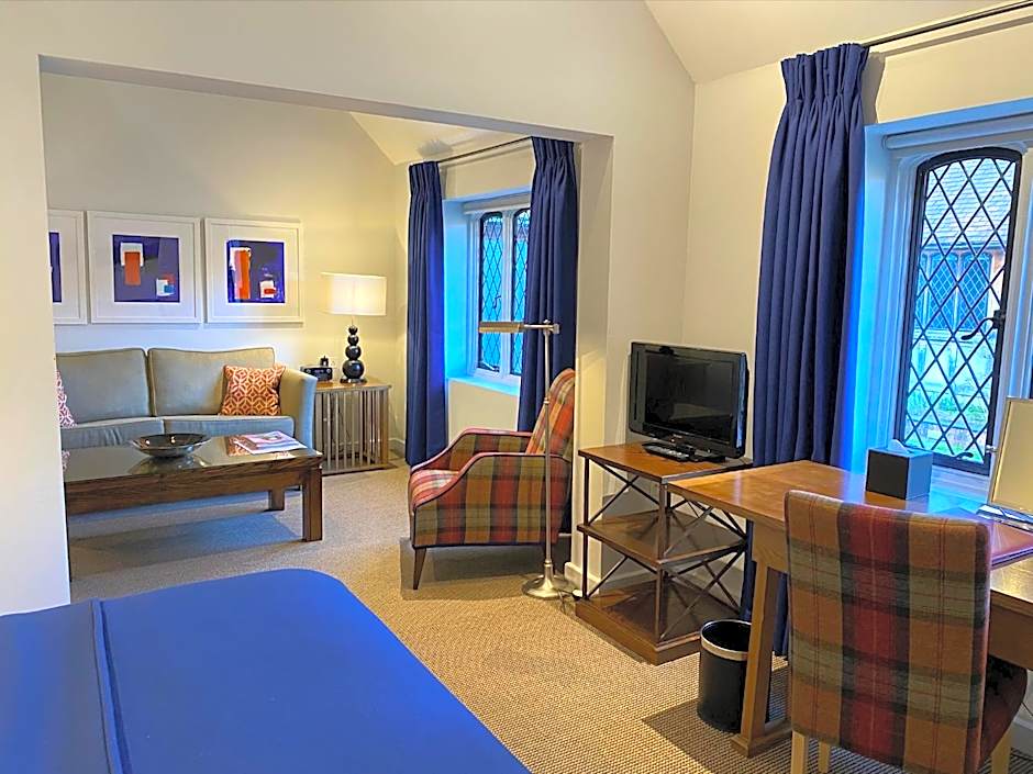 Great Fosters - Near Windsor