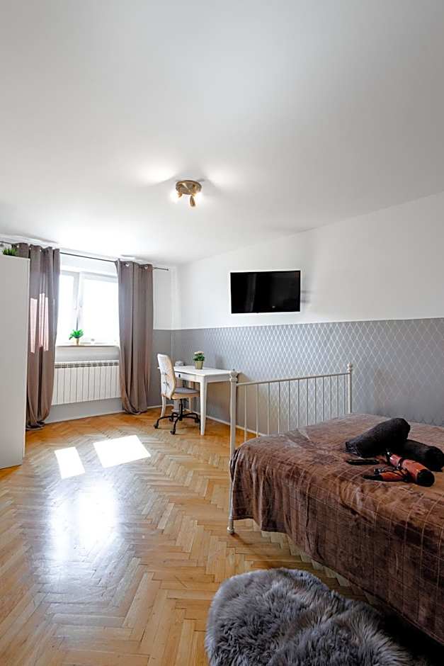 ClickTheFlat Wilson Square Apart Rooms