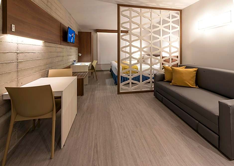 Microtel Inn & Suites by Wyndham Irapuato