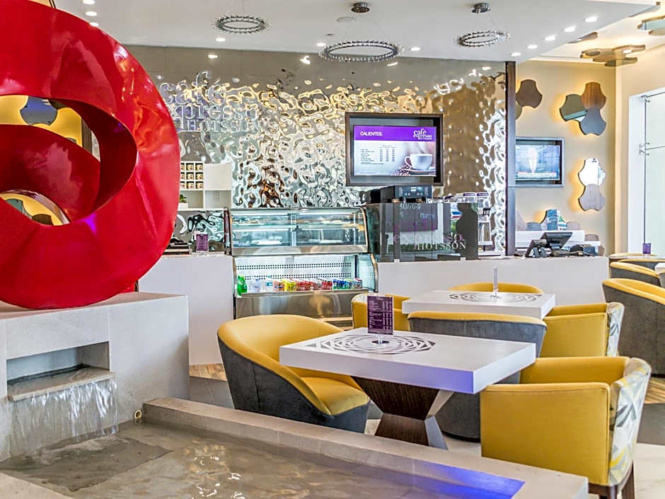 HS HOTSSON Hotel Irapuato