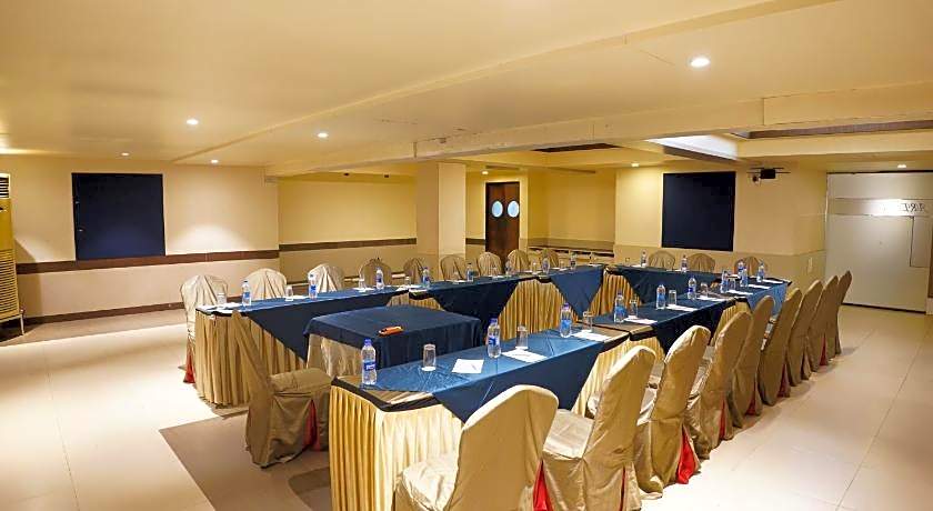 Hotel Sadanand Regency                                                                          