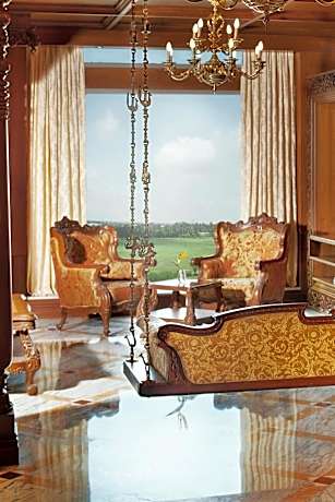 TamilNadu Suite, Club lounge access, 1 King, City view