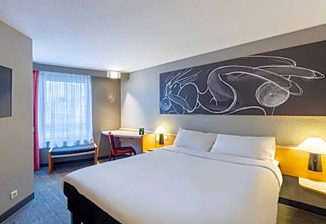 B&B HOTEL Orléans Centre Foch