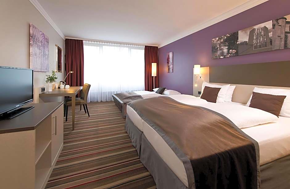 Photo 1 of 5 of Superior 1 Double Bed or 2 Beds