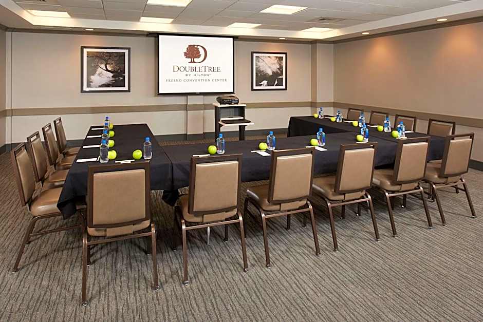DoubleTree By Hilton Fresno Convention Center