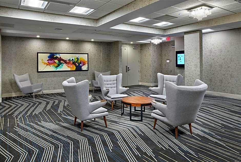 DoubleTree by Hilton Edmonton Downtown