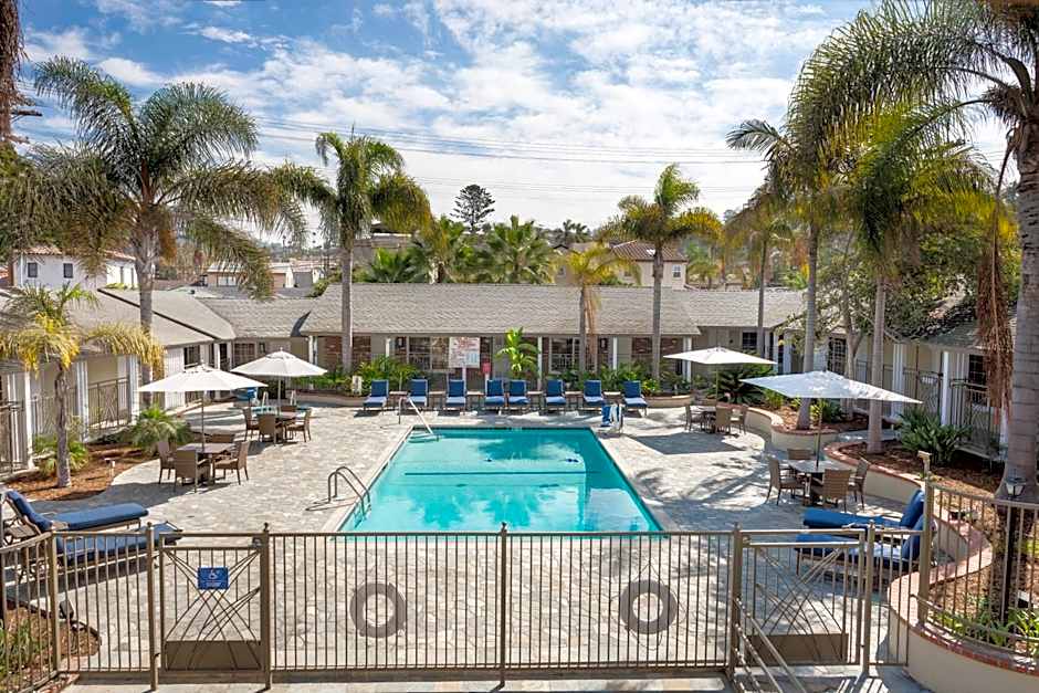 Holiday Inn Express and Suites La Jolla - Windansea Beach By IHG