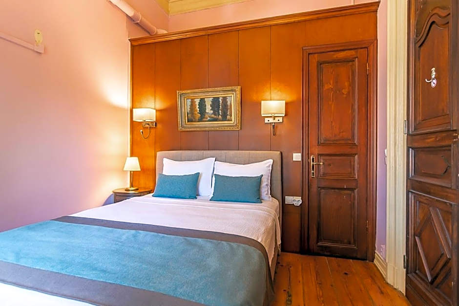 Büyükada Anastasia Meziki History Mansion