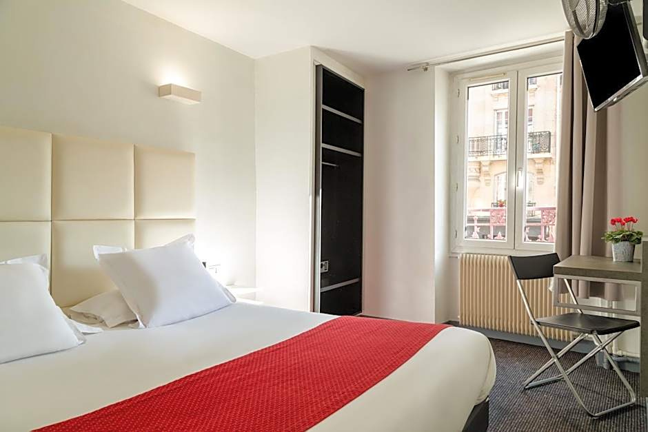 The Originals City, Hotel Lecourbe, Paris Tour Eiffel (Inter-Hotel)