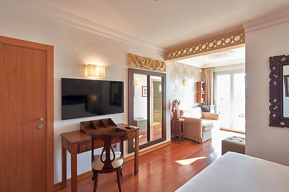 Sercotel Hotel President