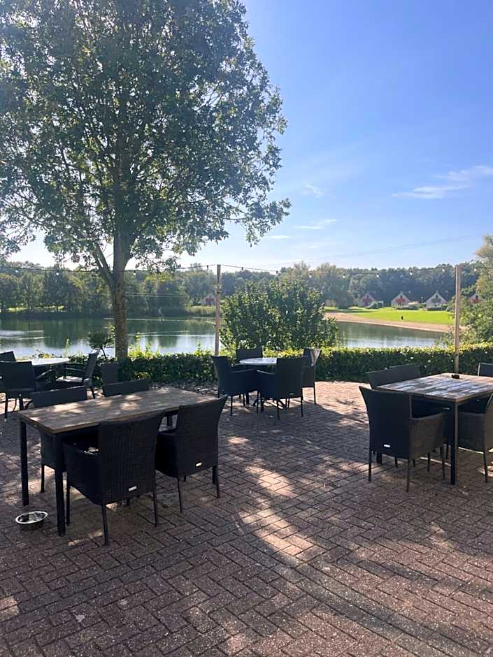 Nice 3-bedroom house with lake view