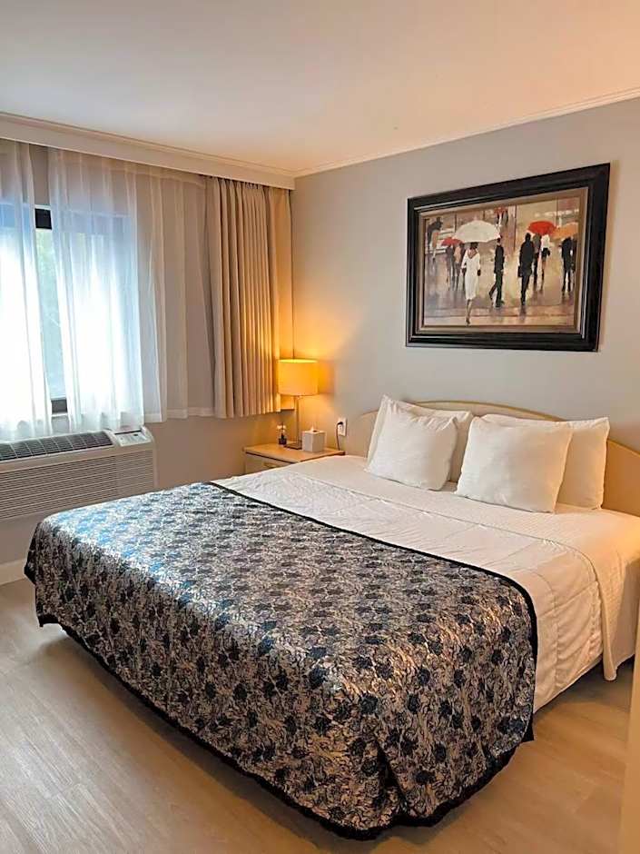 Flushing Central Hotel