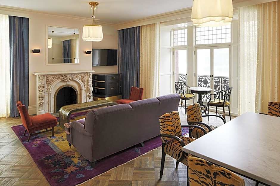 The Hotel Chelsea