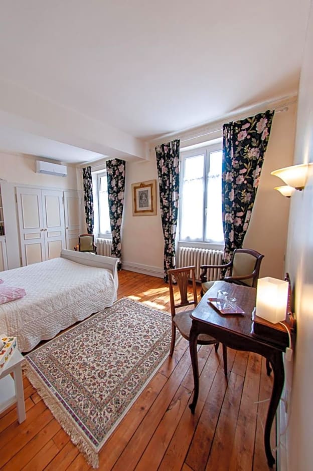 Au Puy Des Vérités