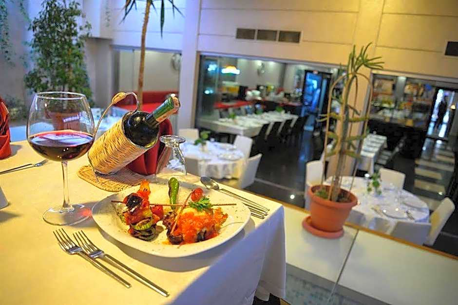 May Park Hotel