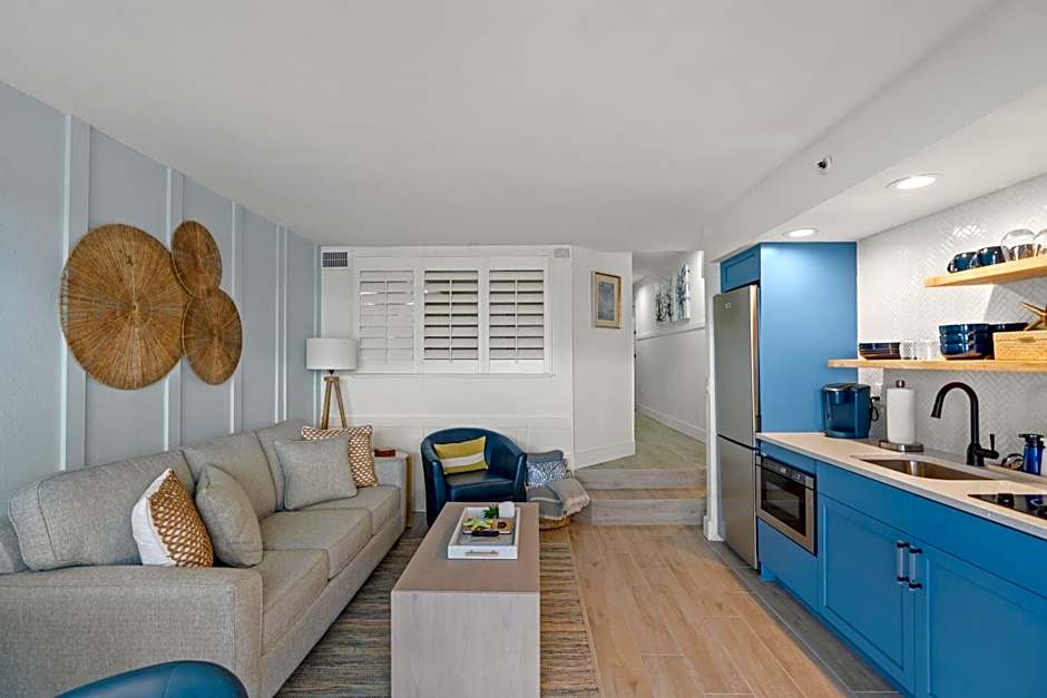 Modern Oceanfront 1 Bedroom Condo, Prime Location, Stunning Views at Beach Cove Resort
