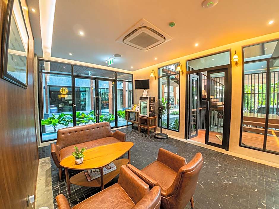 J4 Samui Hotel - SHA Plus