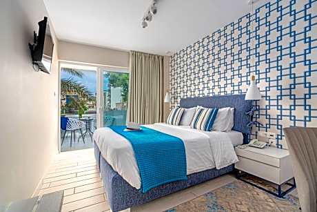 Standard Double Room with Balcony & Side Sea View