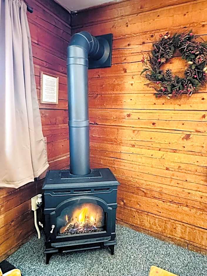 Ute Bluff Lodge, Cabins and RV park