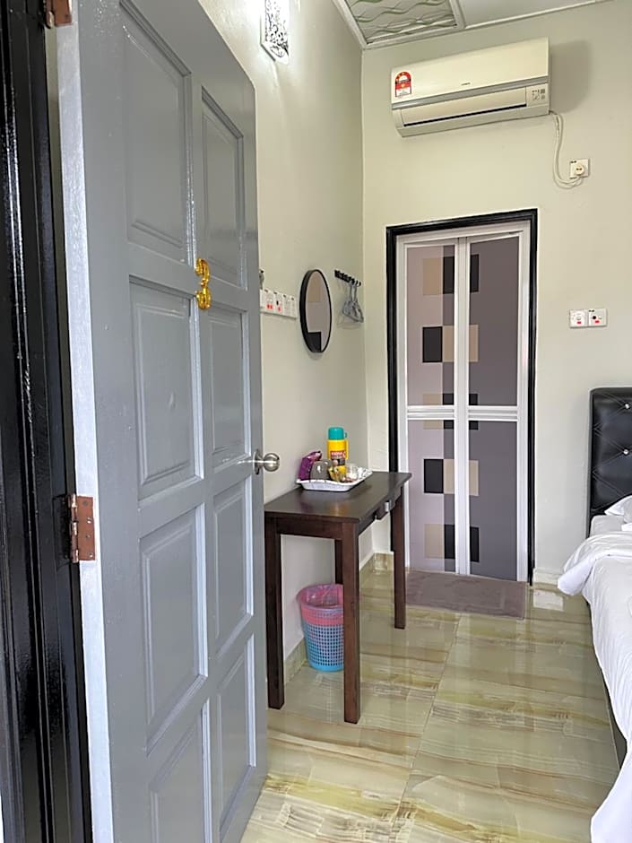 Julies Hostel Taman Negara