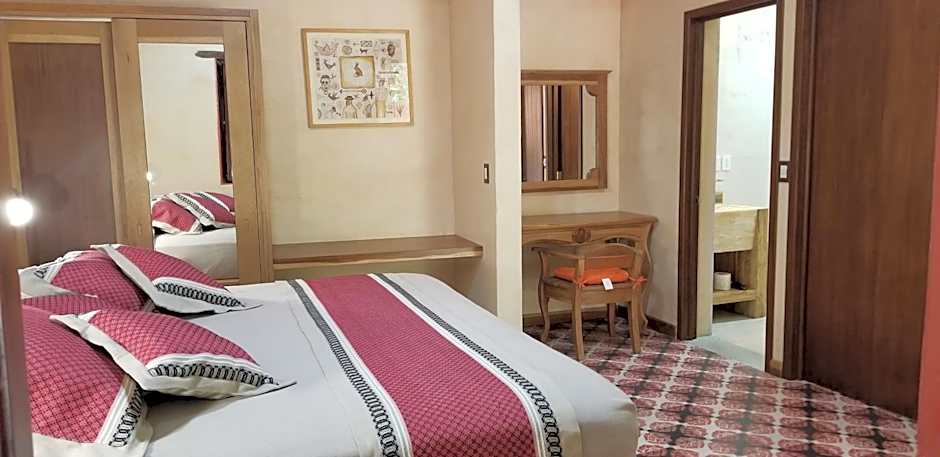 Hotel Siglo XVII Art Gallery