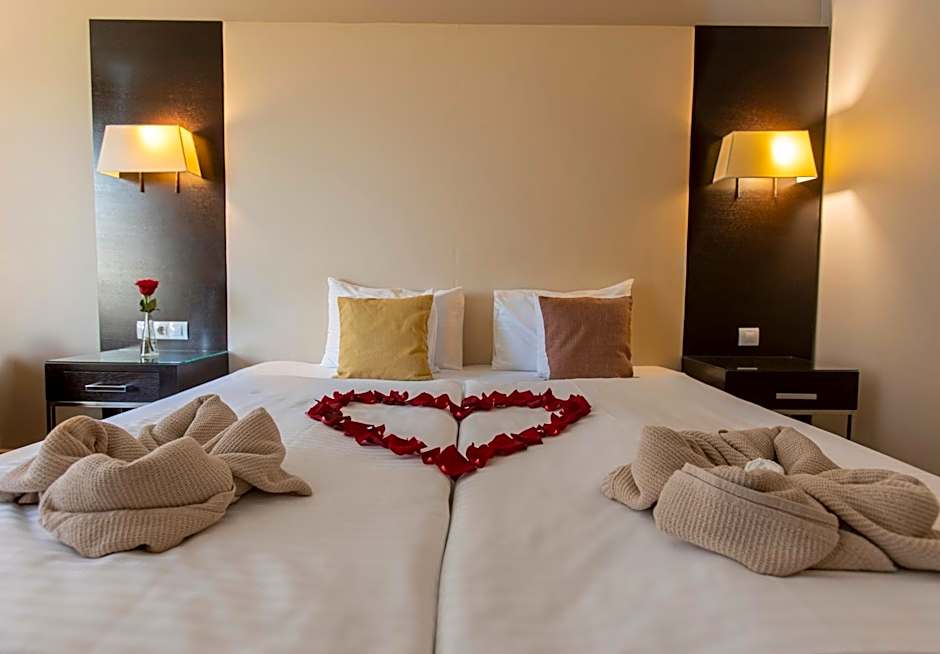 Lion'S Garden Hotel