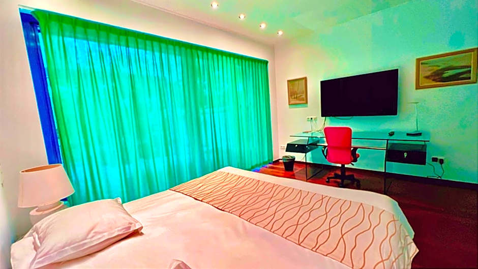 Domus Hotel