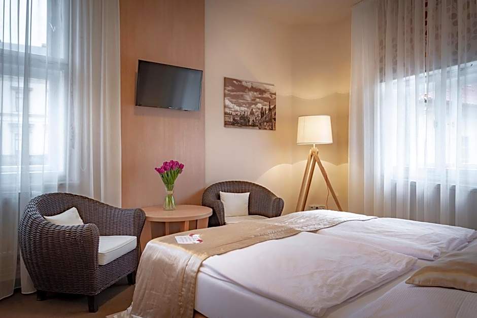 Pytloun Kampa Garden Hotel Prague