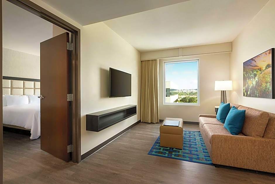 Embassy Suites By Hilton San Antonio Landmark