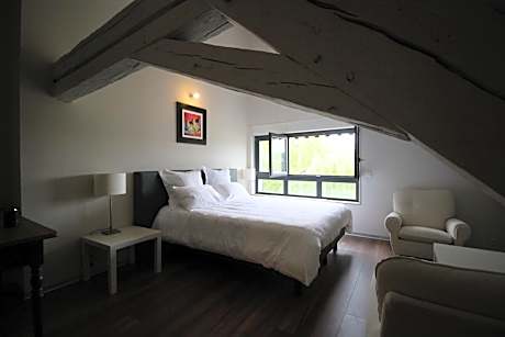 Deluxe Double Room (2 Adults + 1 Child) - SORBIER