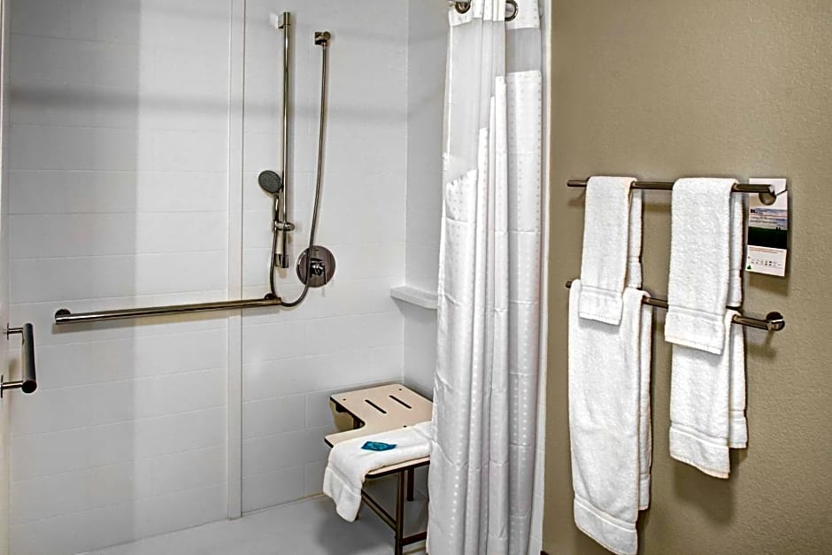 Holiday Inn Express & Suites Coldwater, an IHG Hotel