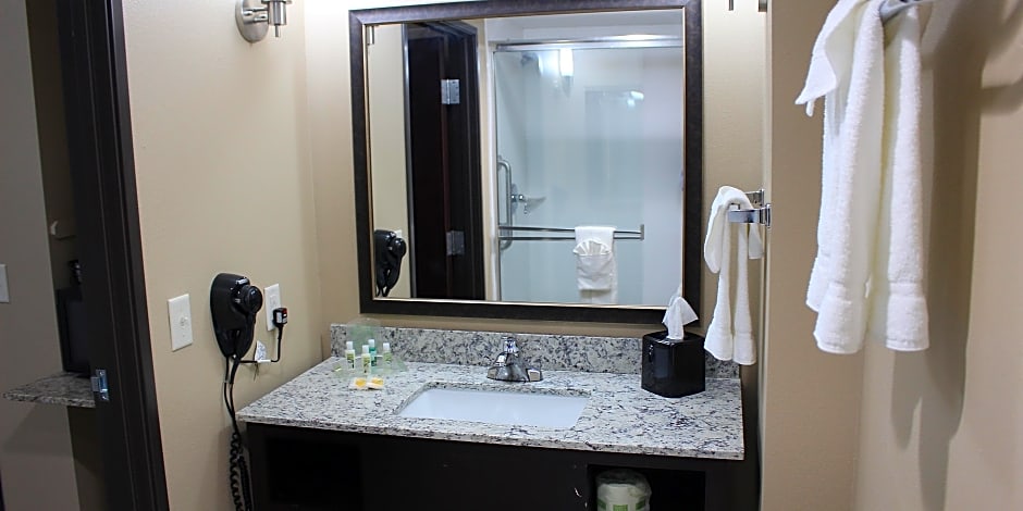 Holiday Inn Salina By IHG