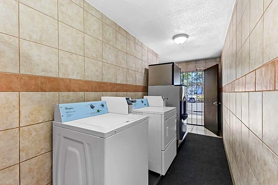 Days Inn by Wyndham Elko