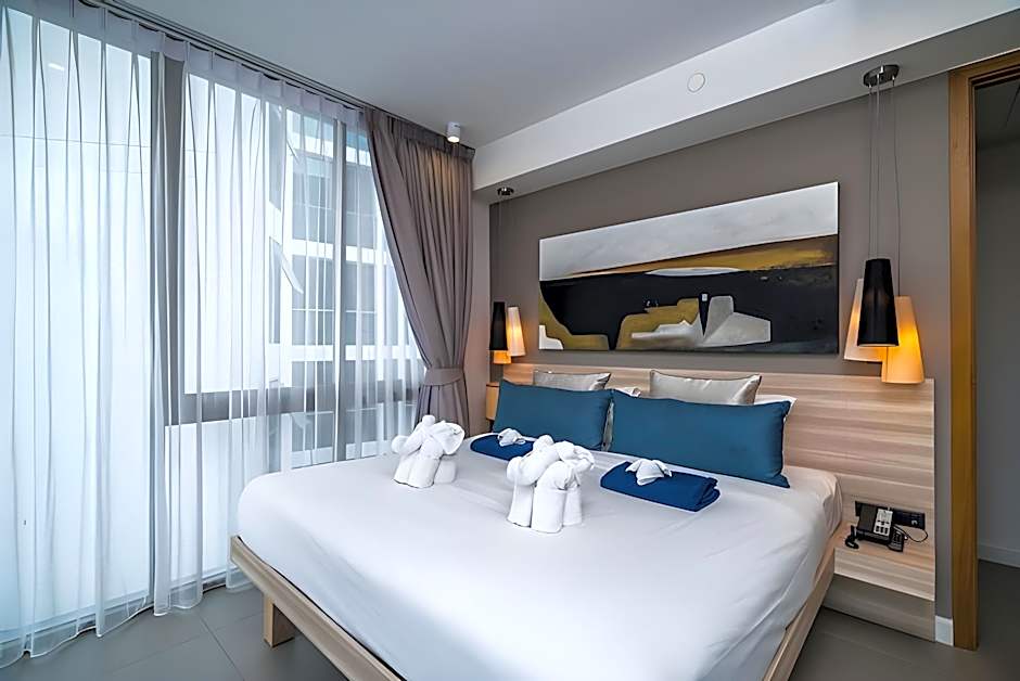 Oceanstone by Holy Cow, 2-BR, 90 m2, pool view