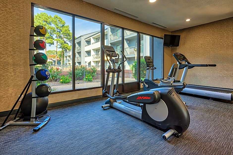 Courtyard by Marriott Hampton Coliseum Central