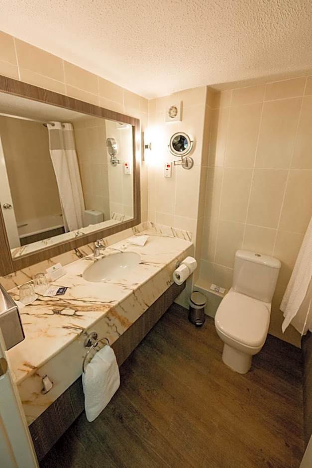 Holiday Inn Newport By IHG