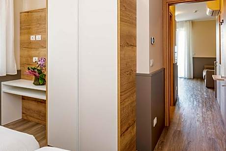 Two-Bedroom Apartment with Lake View